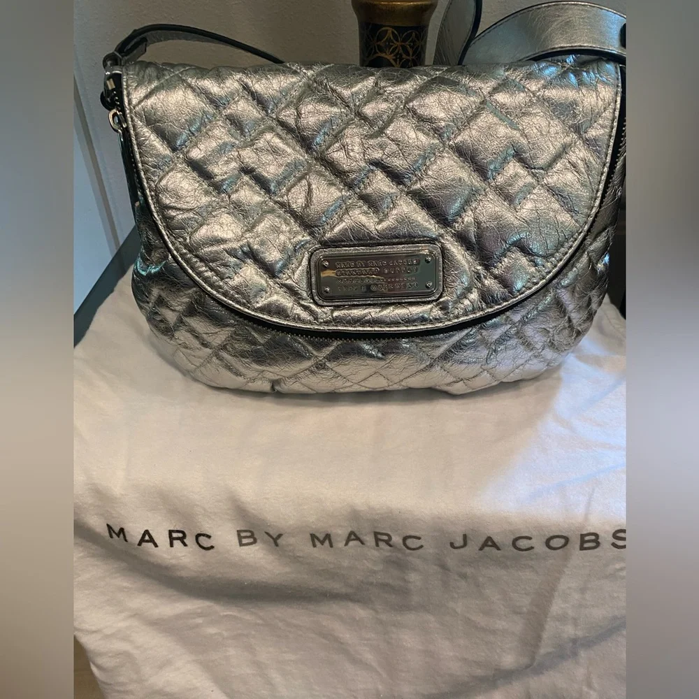 MARC by MARC JACOBS LEATHER NWT CROSSBODY HANDBAG SILVER LEATHER